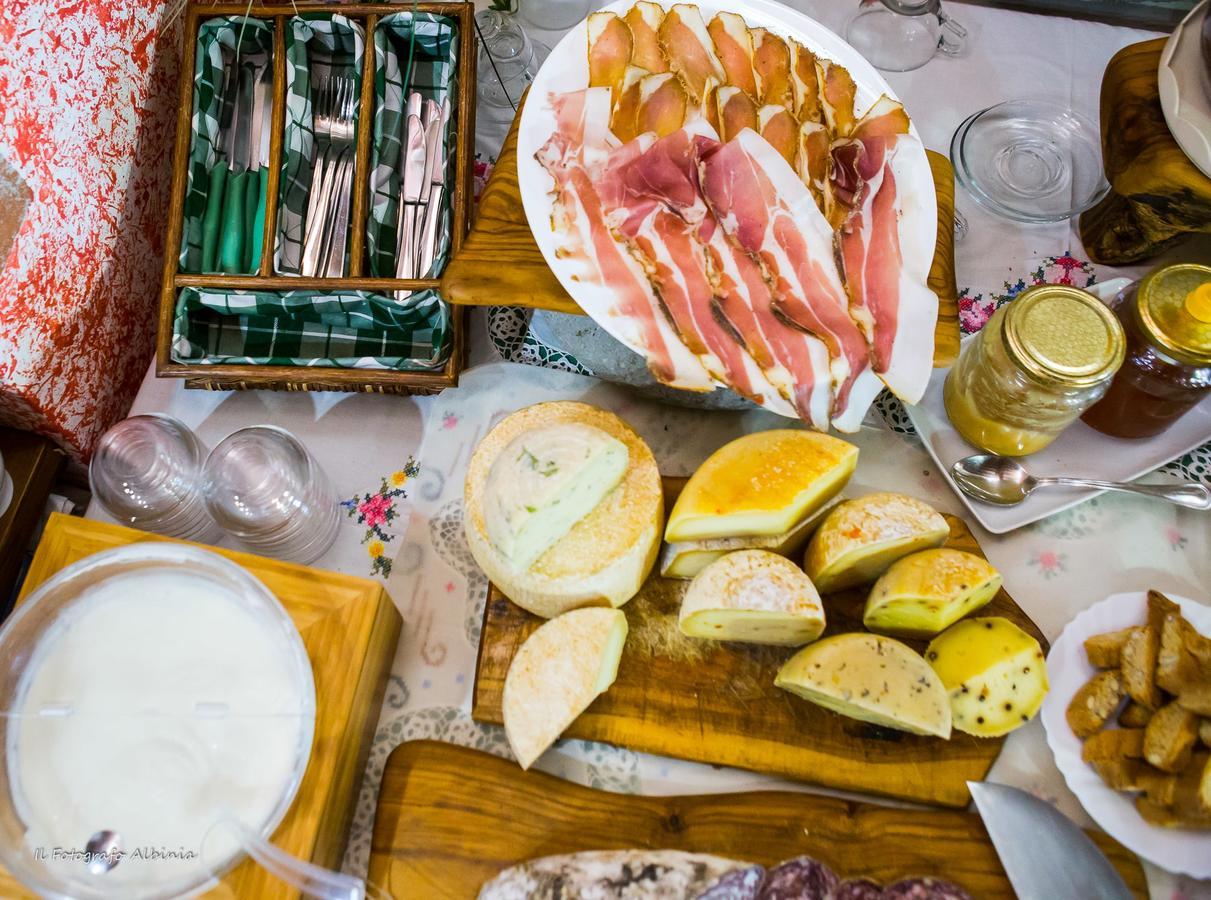 Agriturismo La Valle Degli Ulivi Semproniano Екстериор снимка